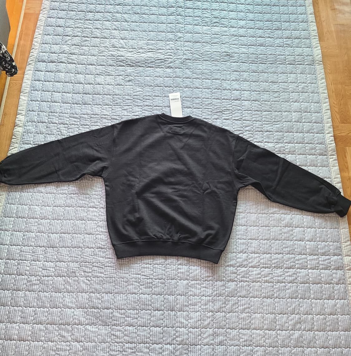 인템포무드 크랙 로고 스웨트셔츠
블랙 M 상품이미지3