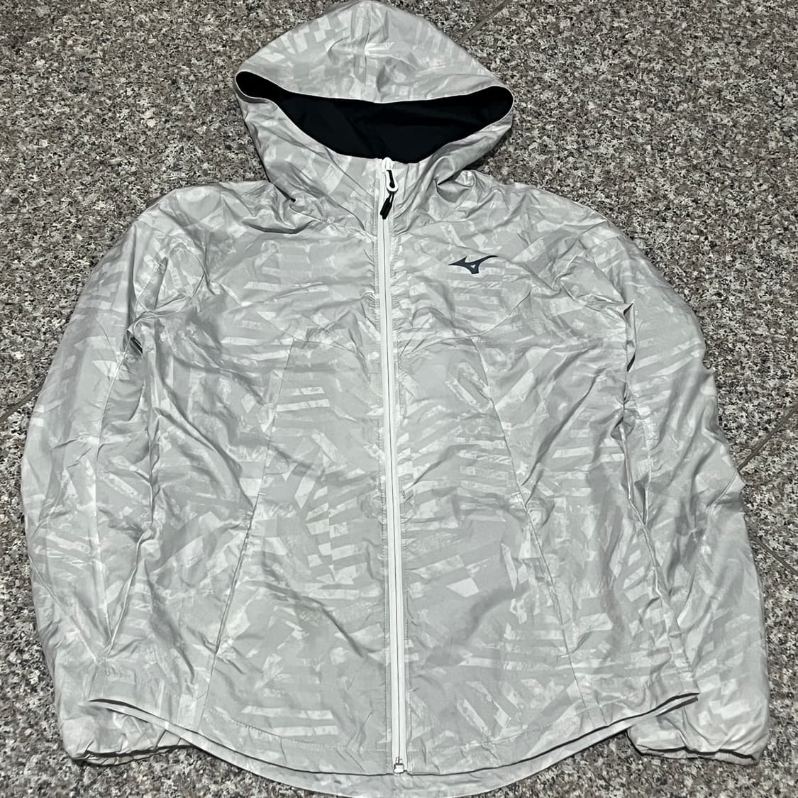미즈노 바람막이 상품이미지1