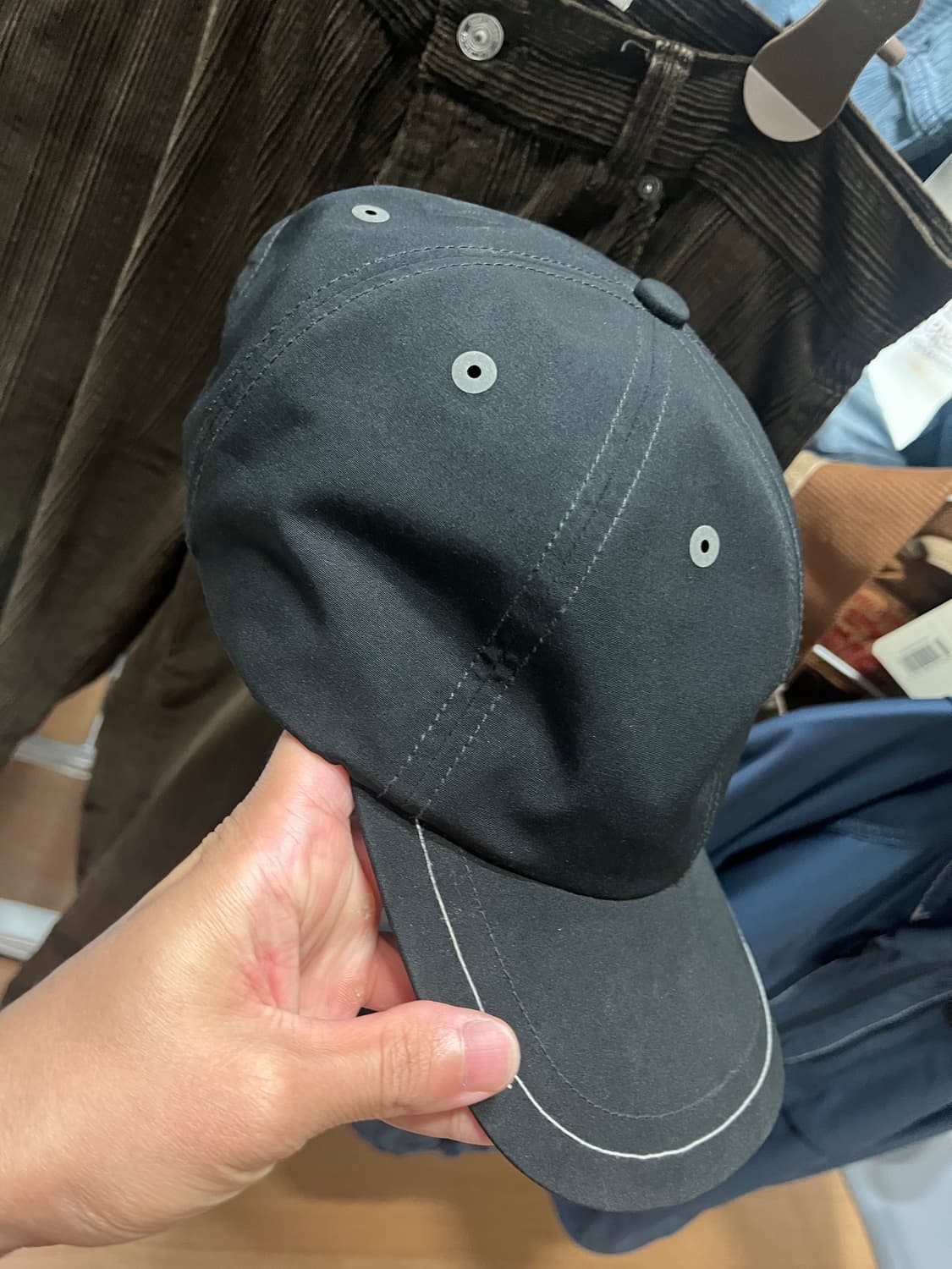 앤드원더 뒷로고 볼캡 블랙 팝니다 상품이미지1