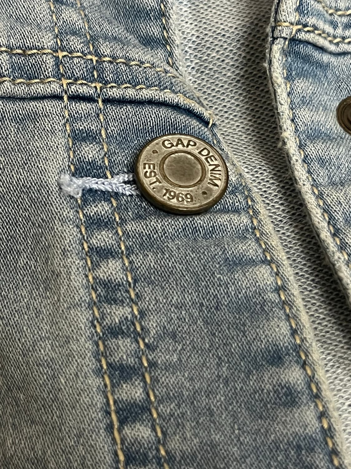 갭 슬림핏 크롭 청자켓  상품이미지3