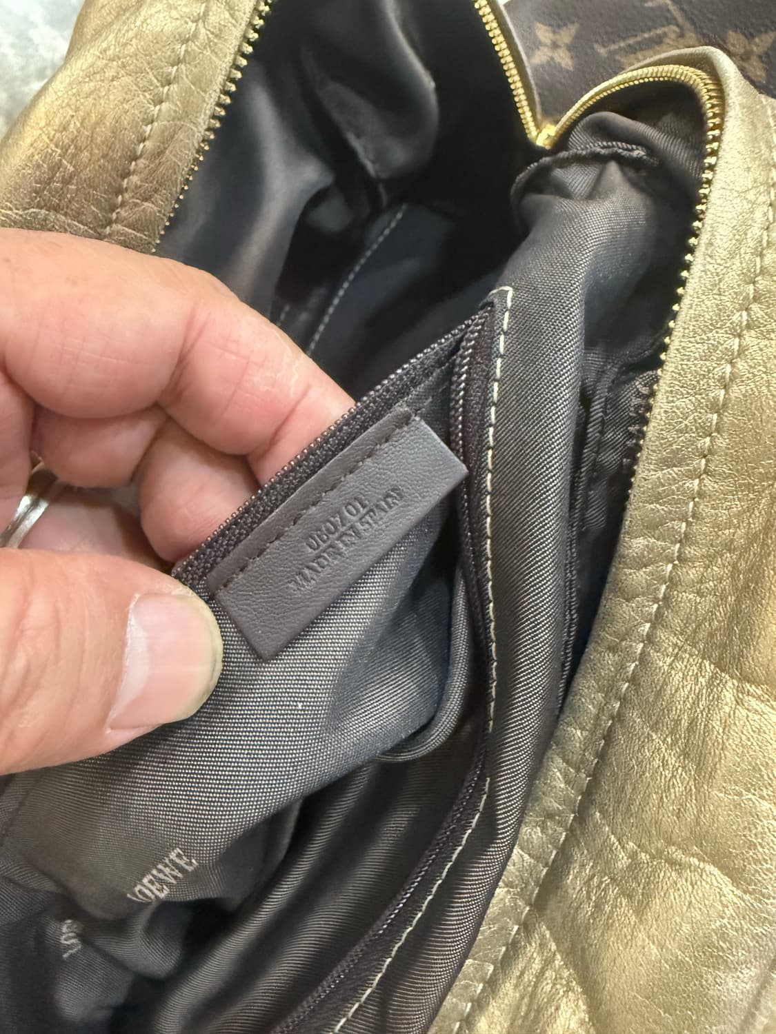 정품 로에베 앙아조나 28 팝니다 상품이미지8