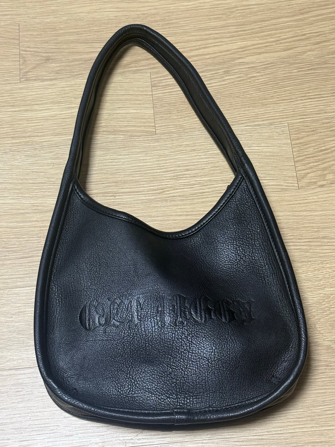 (반택포) 큐리티 블랙 레더 호보 숄더백 상품이미지2