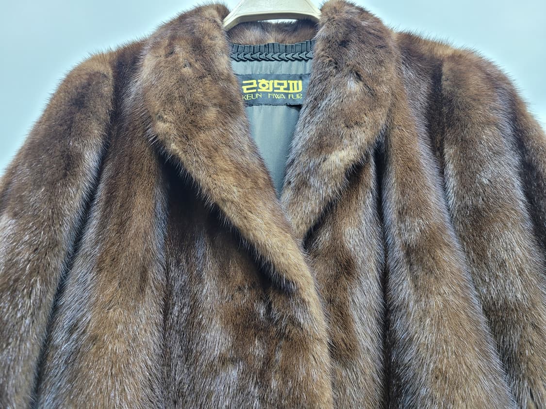 근화모피 사가 밍크 하프 코트 / 여 91-100-165
 상품이미지4