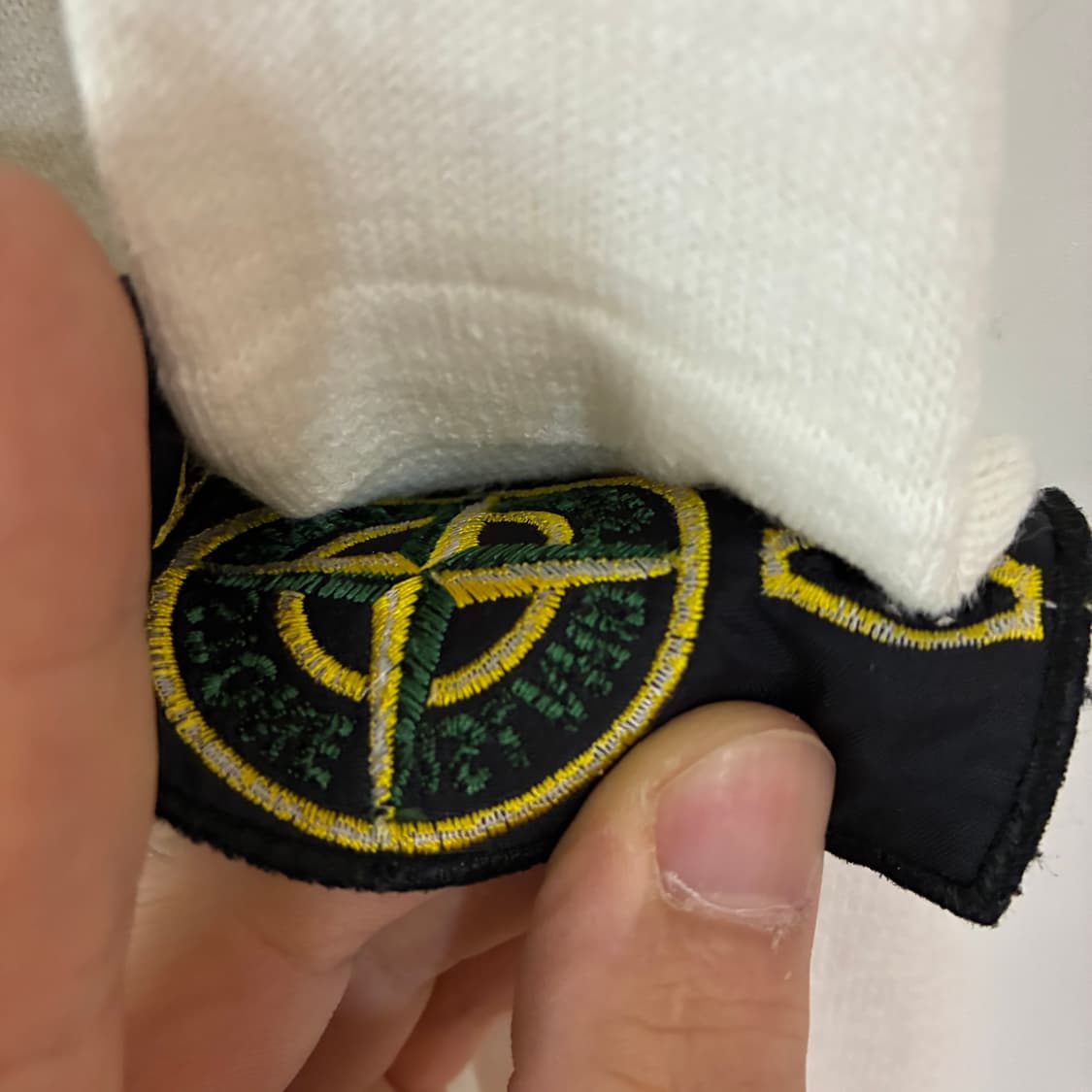 스톤 아일랜드 롱 슬리브 리스 니트 상품이미지6