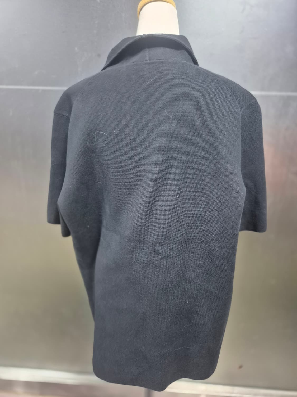 코스 검정색 반팔 카라 니트 상품이미지2