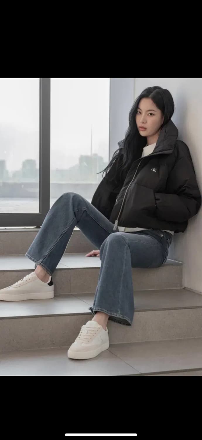 캘빈클라인 여성 볼륨 넥 크롭 푸퍼 제품 판매해요. 상품이미지2