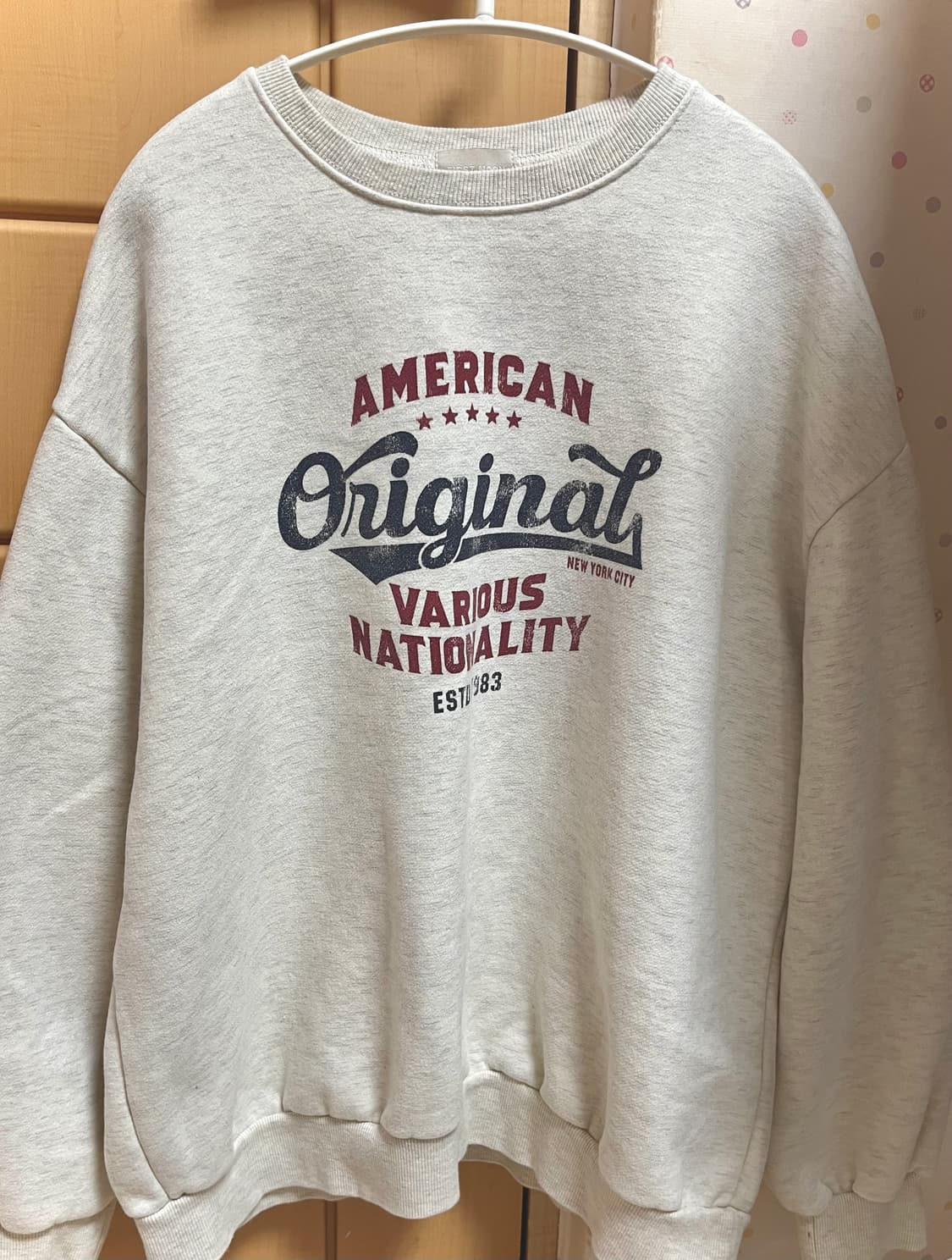 빈티지 레터링 아이보리 기모 긴팔 맨투맨 상품이미지1