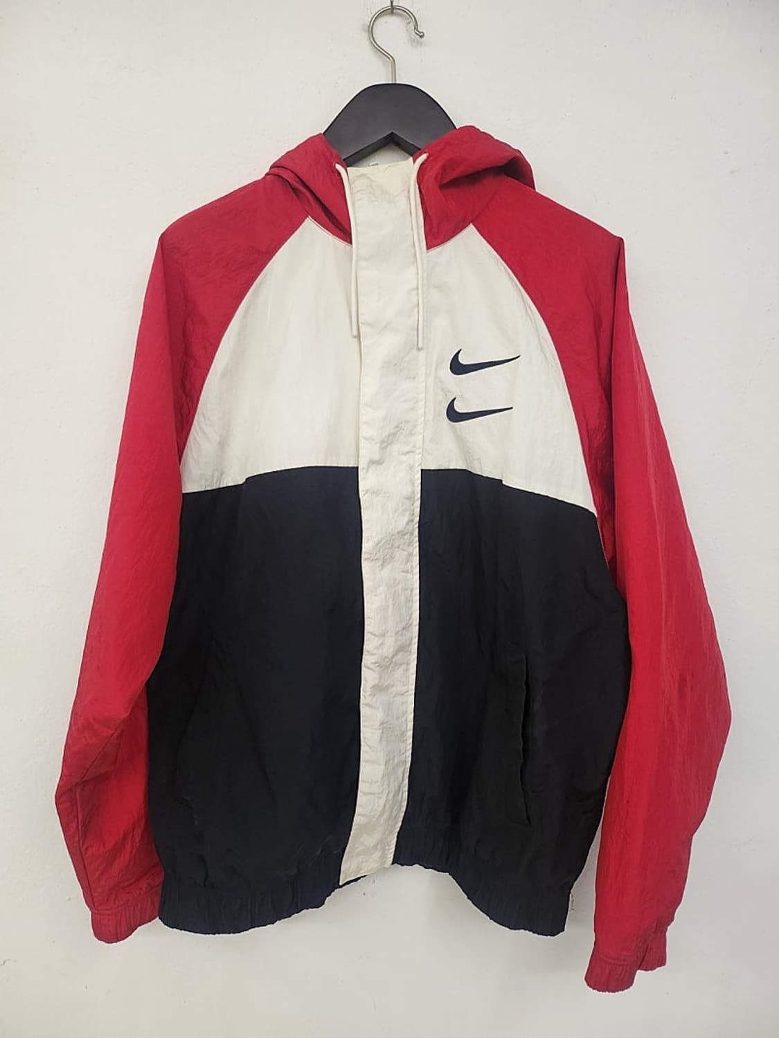 나이키 스우시 바람막이 상품이미지1