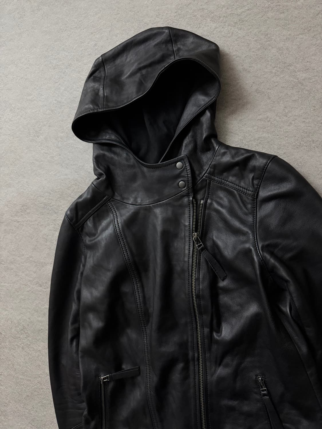 Hinge 비대칭 레더후드자켓 상품이미지3