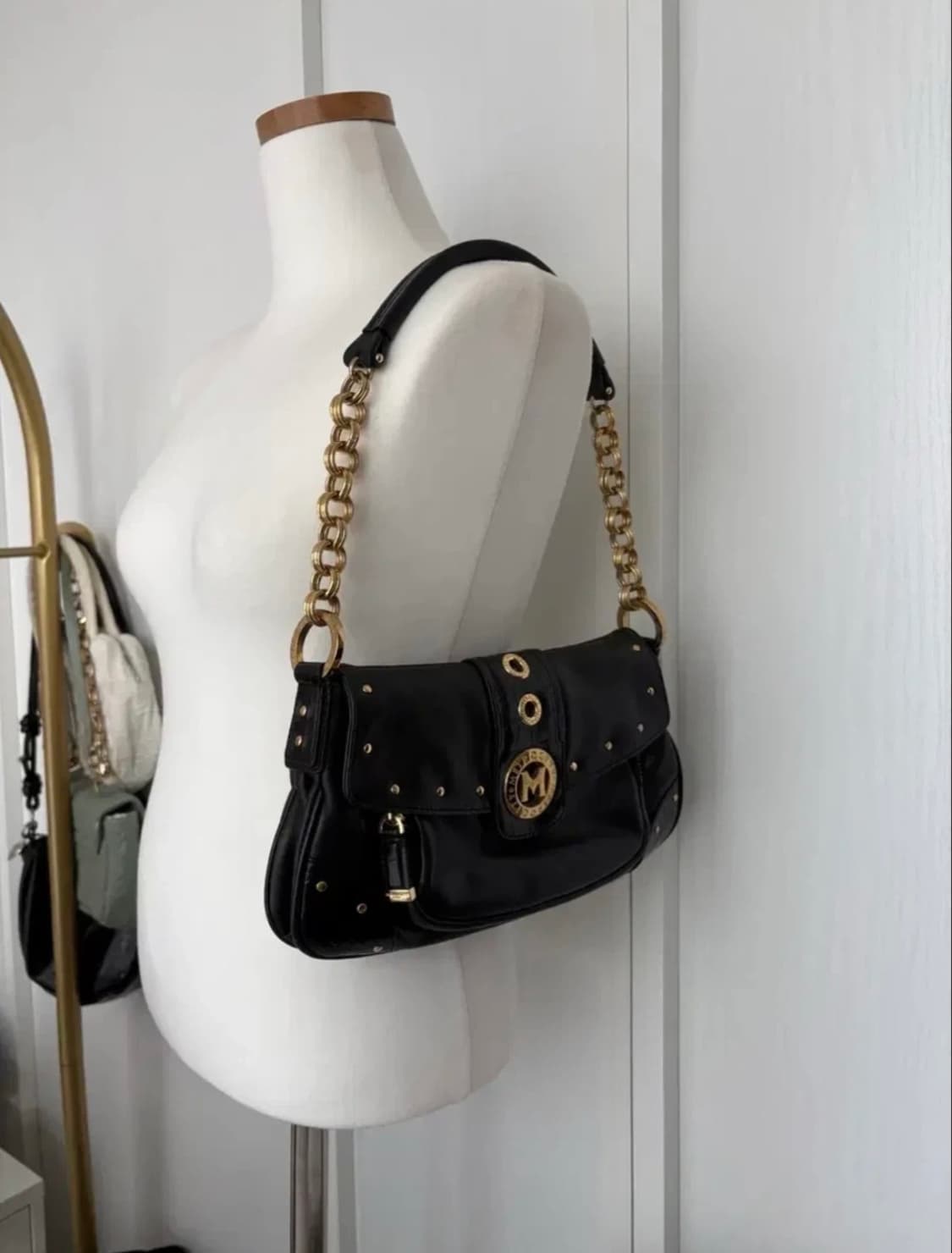 메트로시티블랙금장체인숄더백 상품이미지1