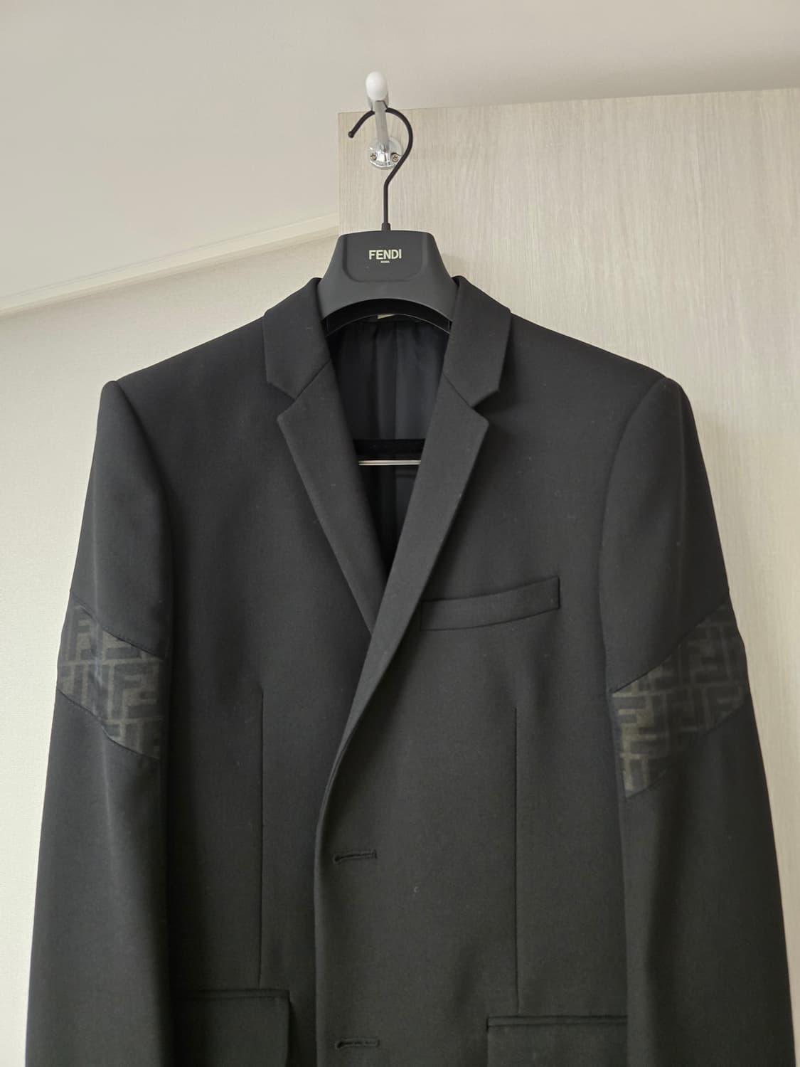 펜디 주카패턴 블랙 블레이저 50 상품이미지6