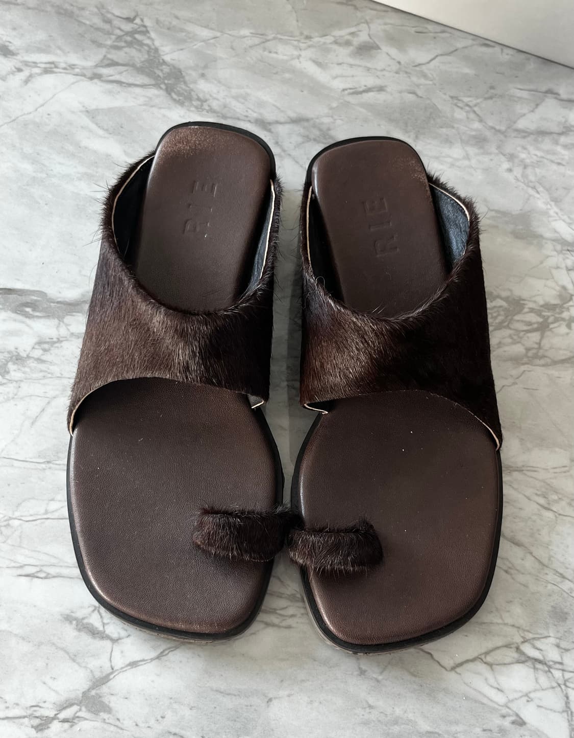 RIE 송치 샌들/뮬 240사이즈 상품이미지1