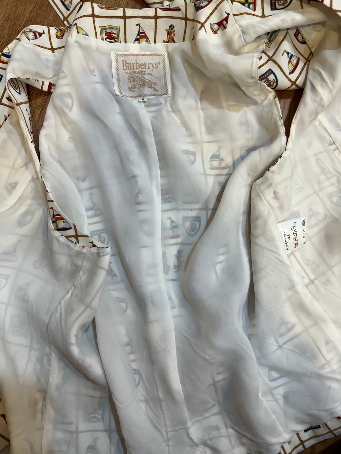 버버리 여성 세일러패턴 정장셋업 조끼셋업 치마셋트 상품이미지5