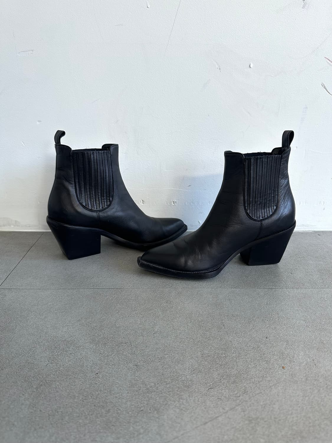 저스트 카발리 스퀘어토 블랙 레더 앵클부츠 상품이미지4