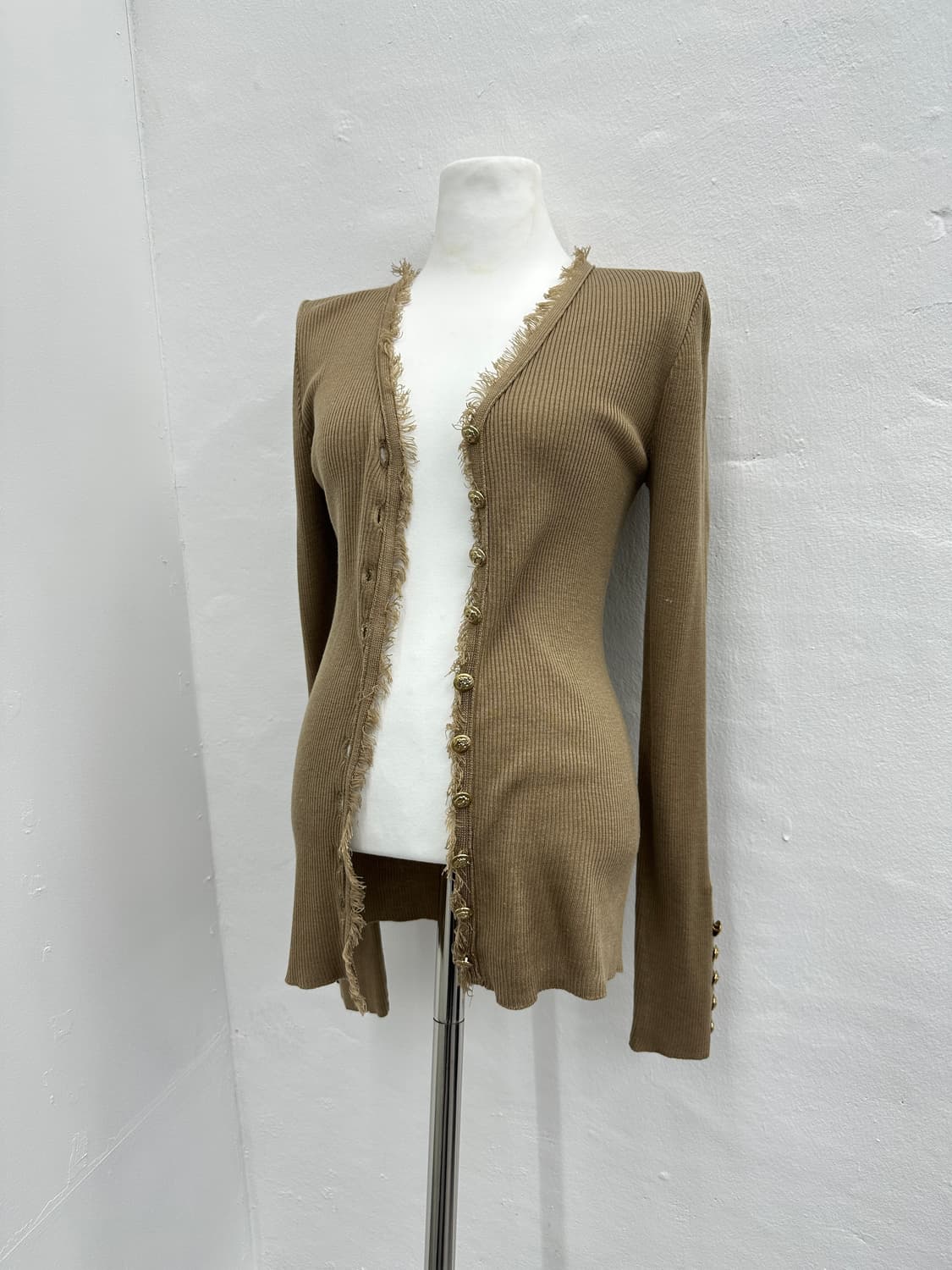 Vintage tassel button cardigan 상품이미지1