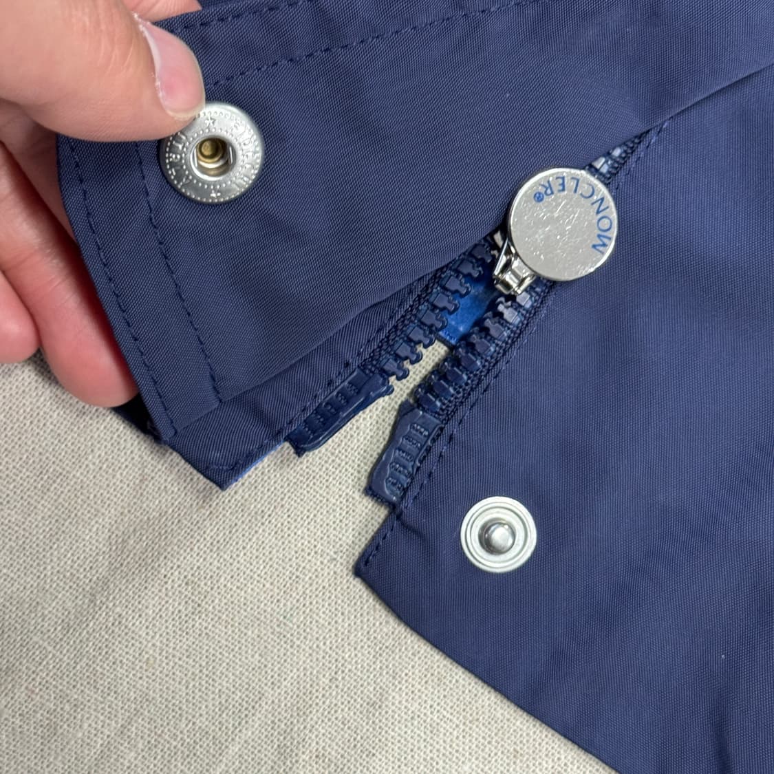 몽클레어 우먼 하이넥 나일론 자켓 4 상품이미지5