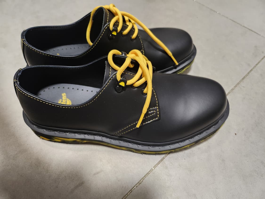 닥터마틴 1461 블랙 스무스블랙 옐로우 260mm 상품이미지5
