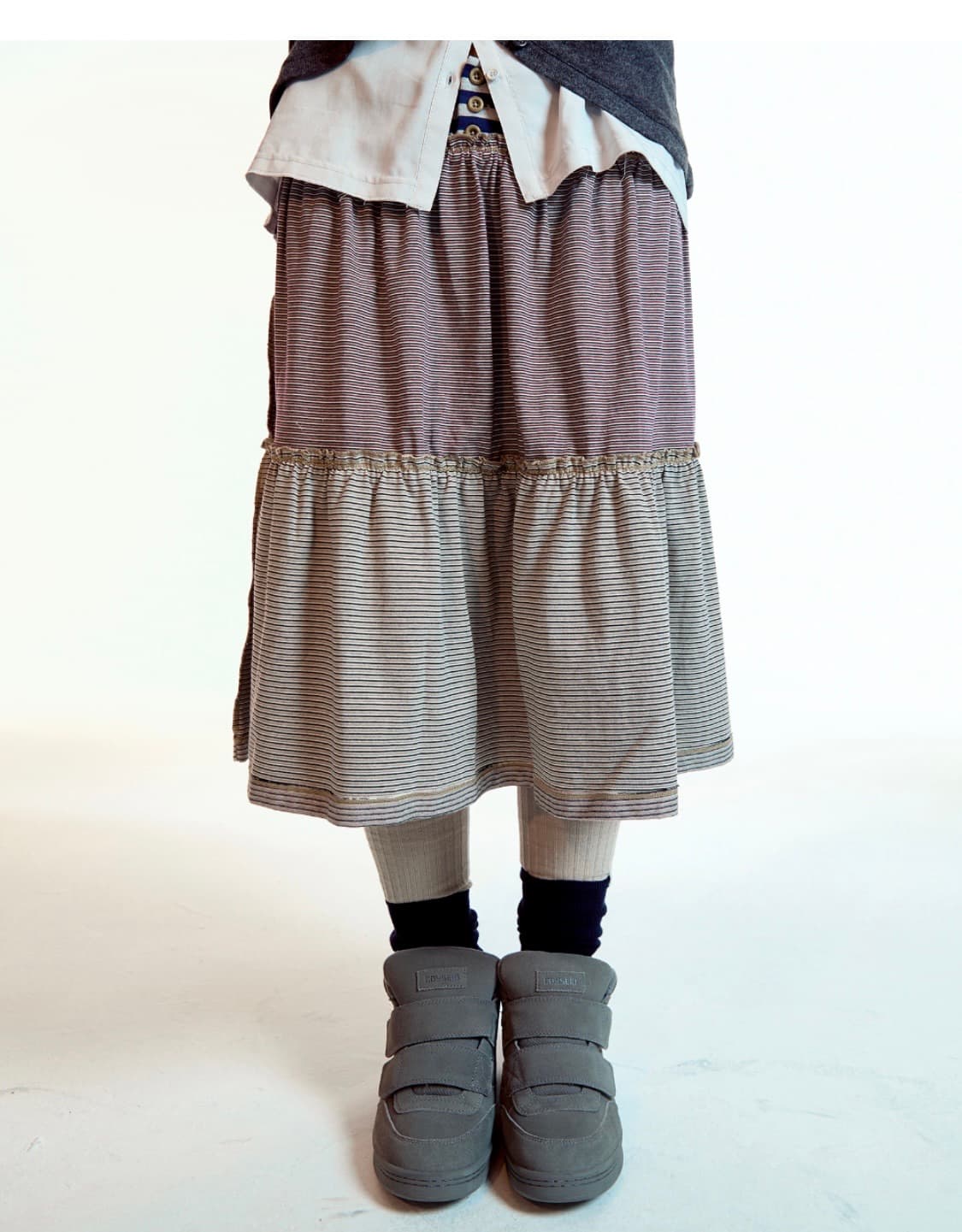 COLORED STRIPE MIDI SKIRT GREY BEIGE 상품이미지2