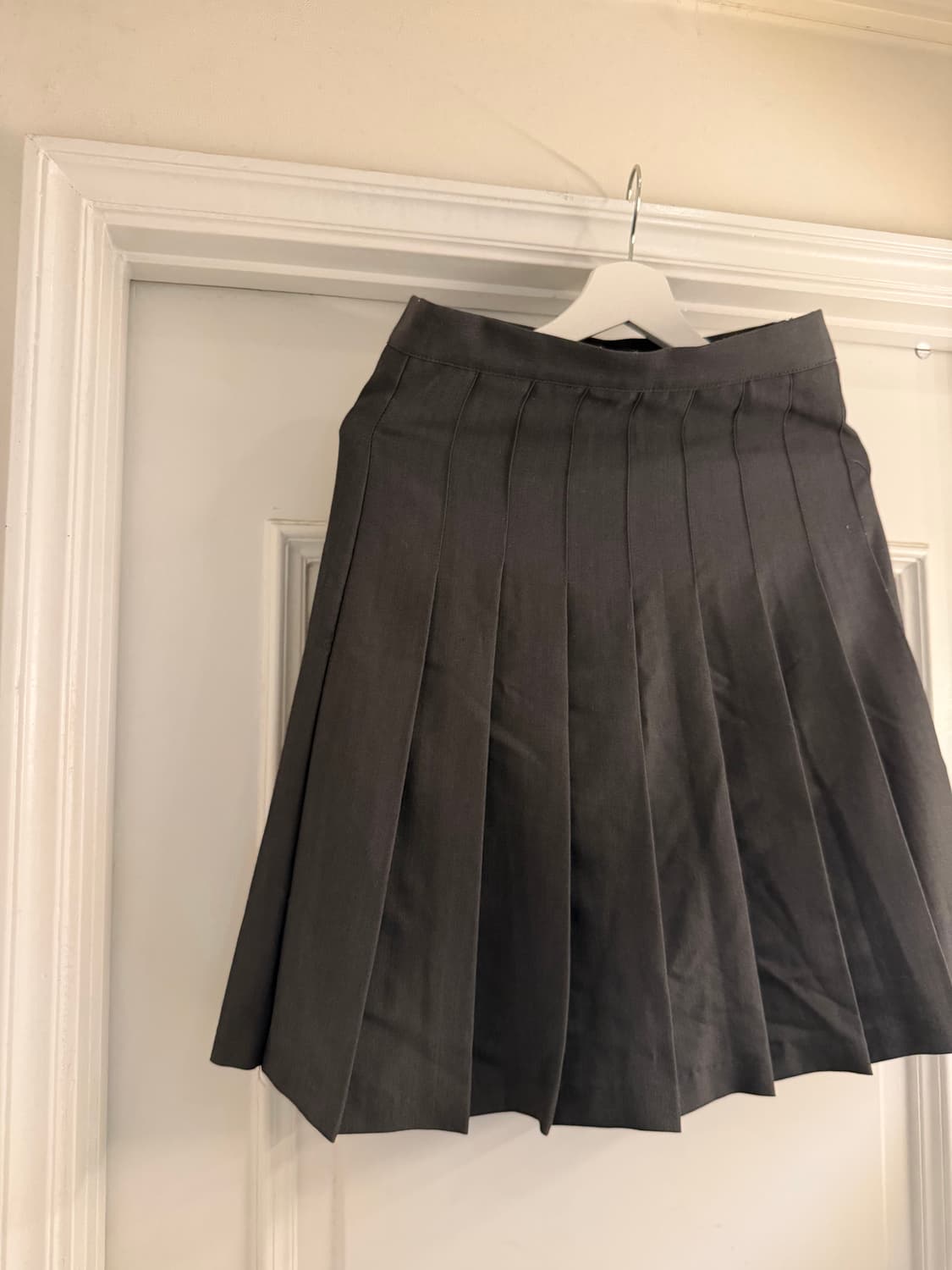 블랙업 그레이 플리츠 미디 스커트 상품이미지5