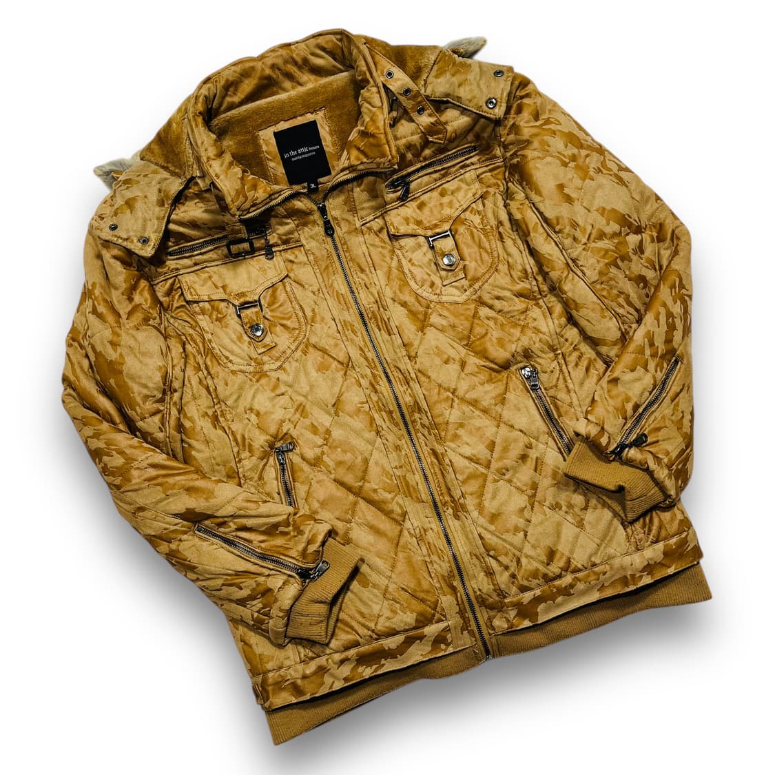 인 더 애틱 카모 카페라떼 트리밍 퍼 후디 집업 상품이미지3