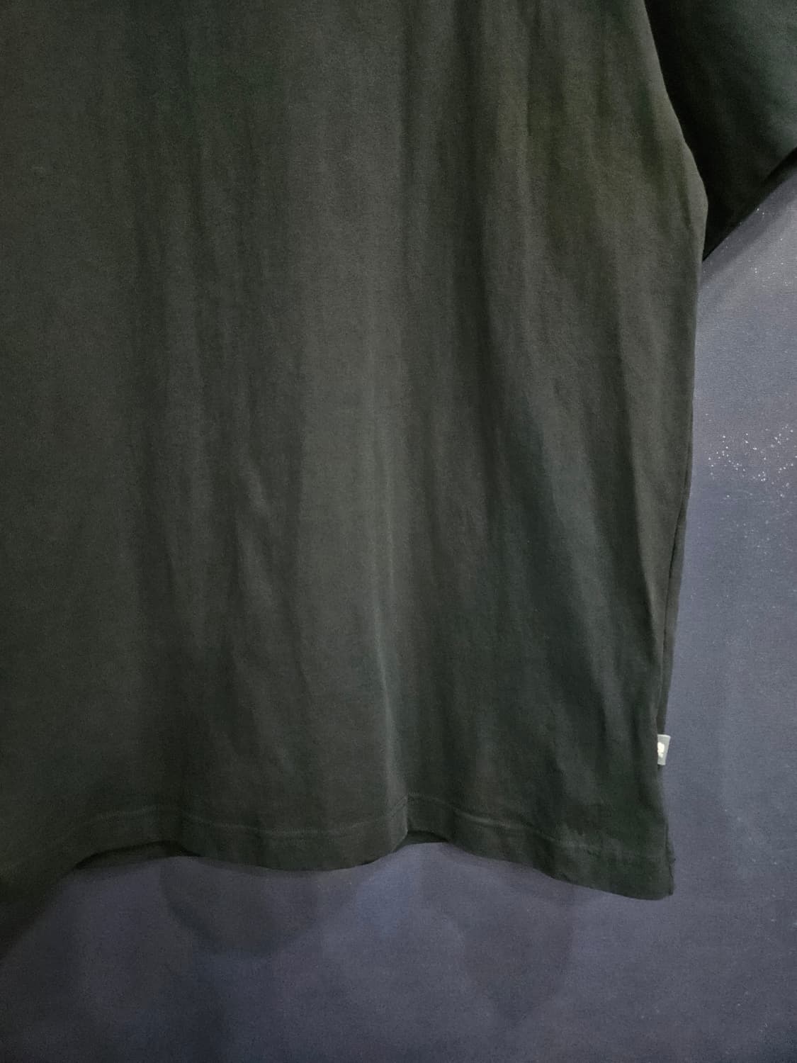뉴발란스 자수로고 블랙 남성 오버핏 105 반팔티  상품이미지5