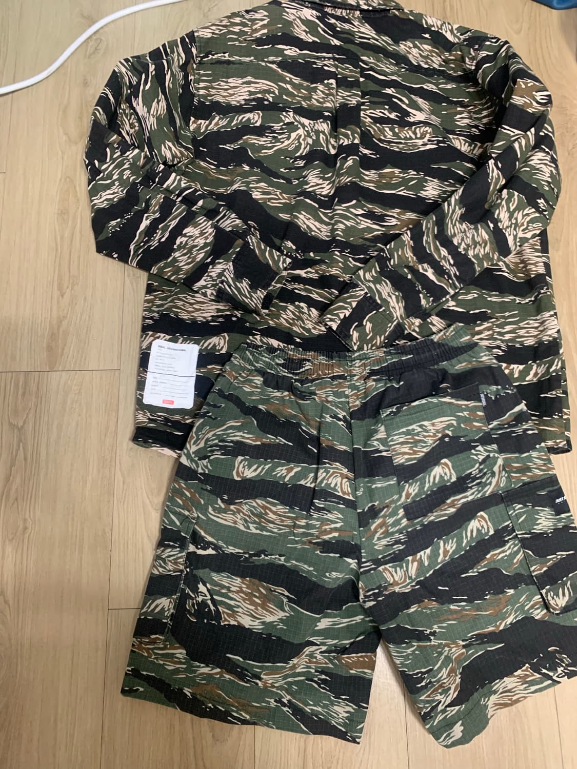 세카이 타이거 카모 셋업 세트판매합니다 상품이미지8