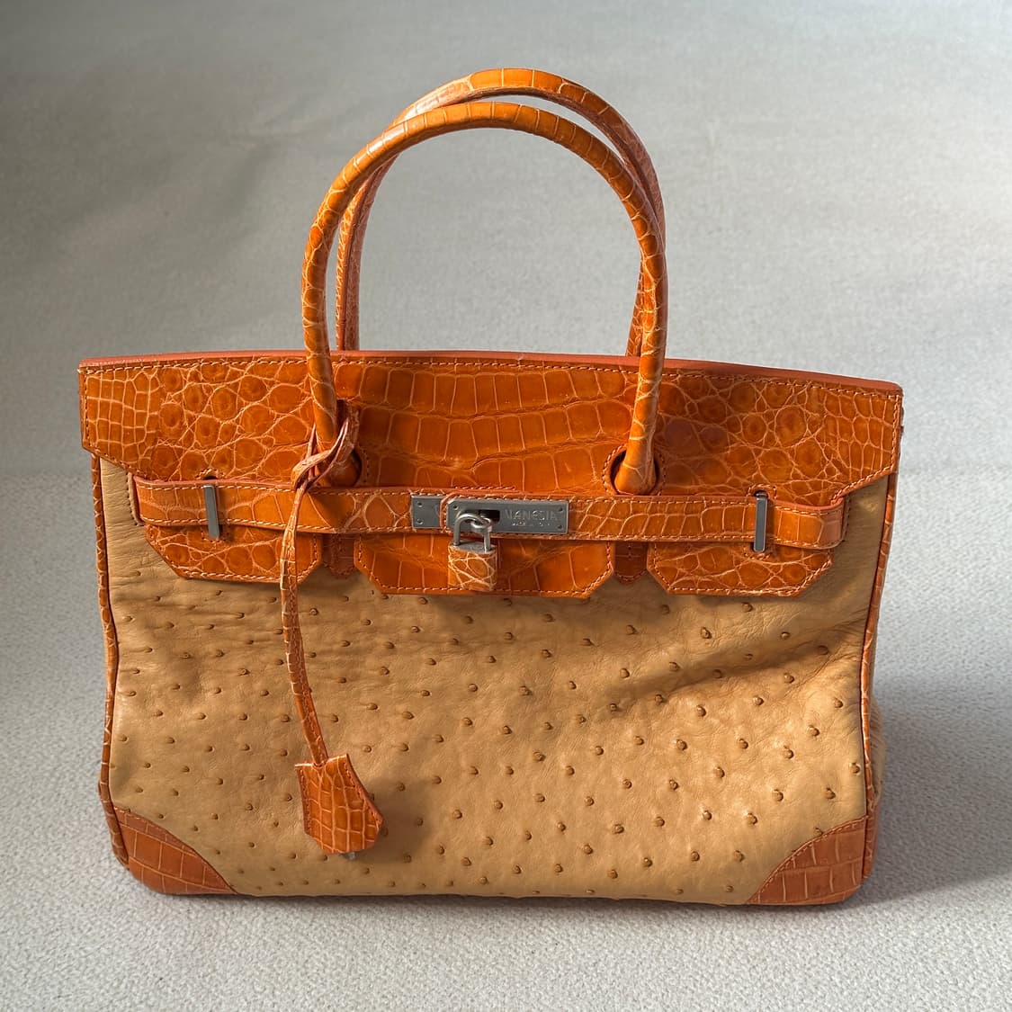 타조 가죽 토트백 상품이미지1