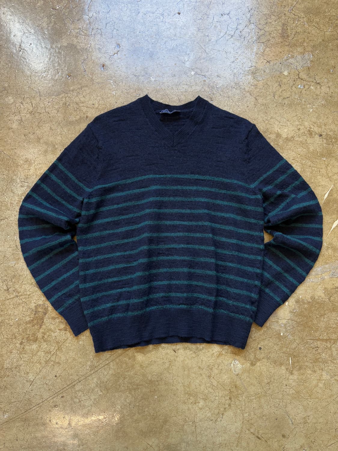 GAP 메리노 울 스트라이프 브이넥 니트 상품이미지1