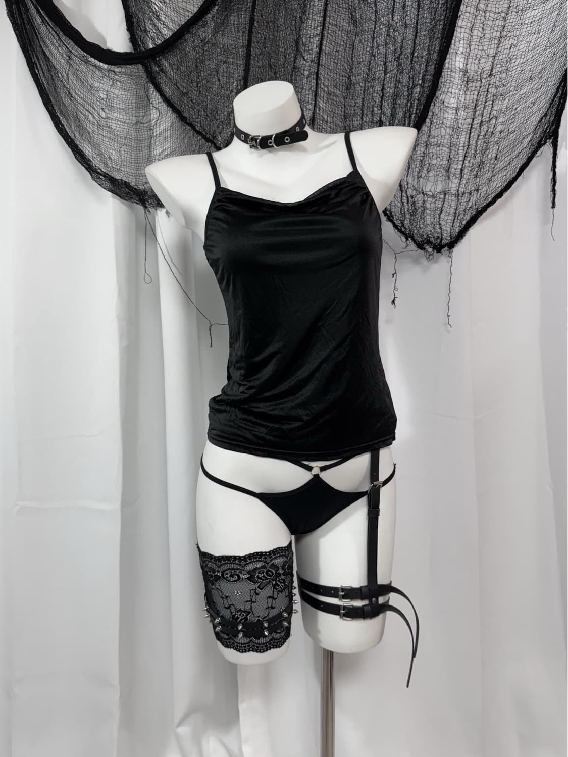 black sleeveless 상품이미지1