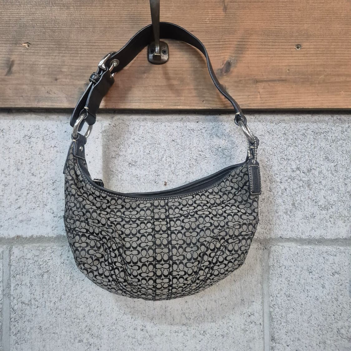 코치 시그니쳐 빈티지 호보백 상품이미지4