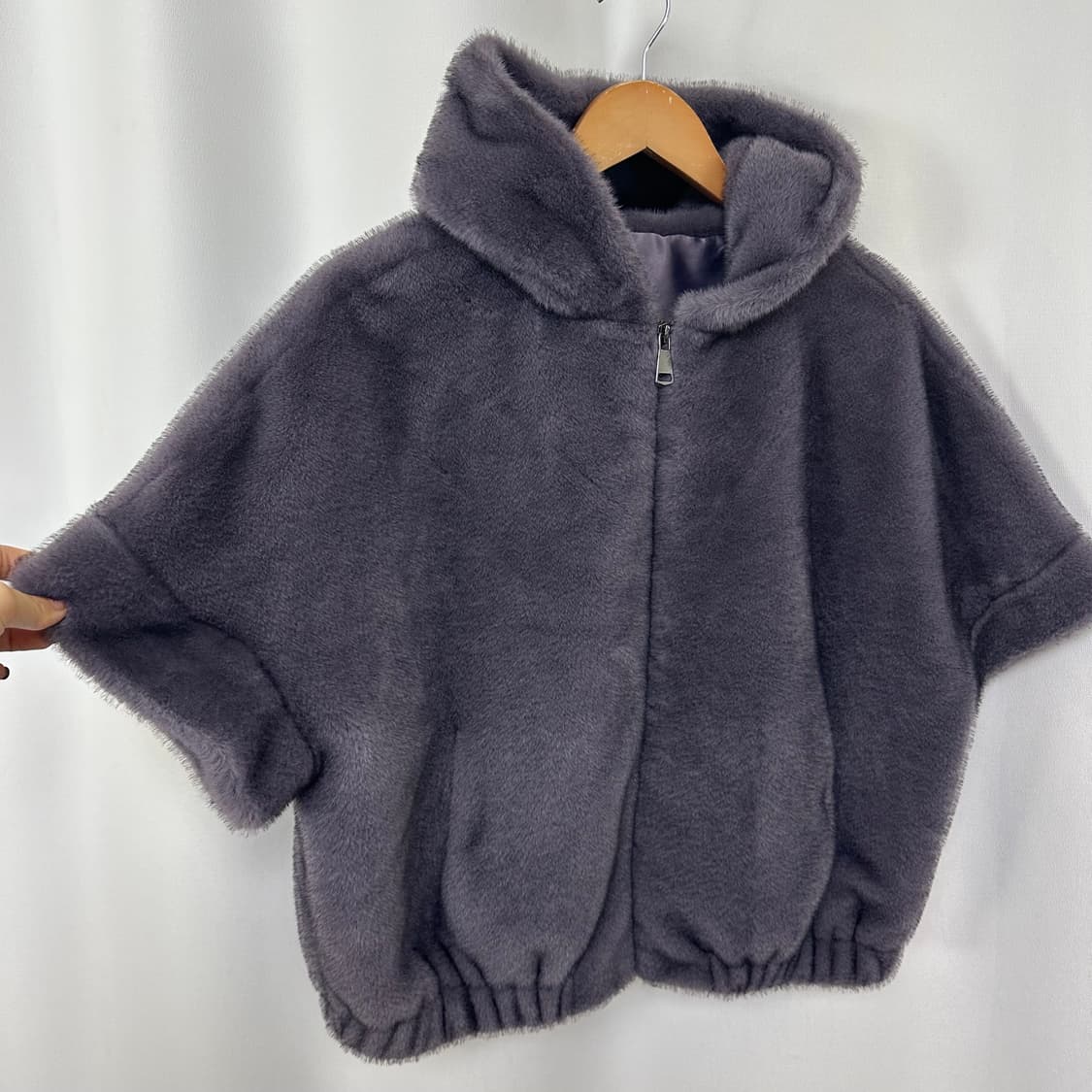 더아이잗 여자 반팔 퍼 조끼 55-66추천 상품이미지3