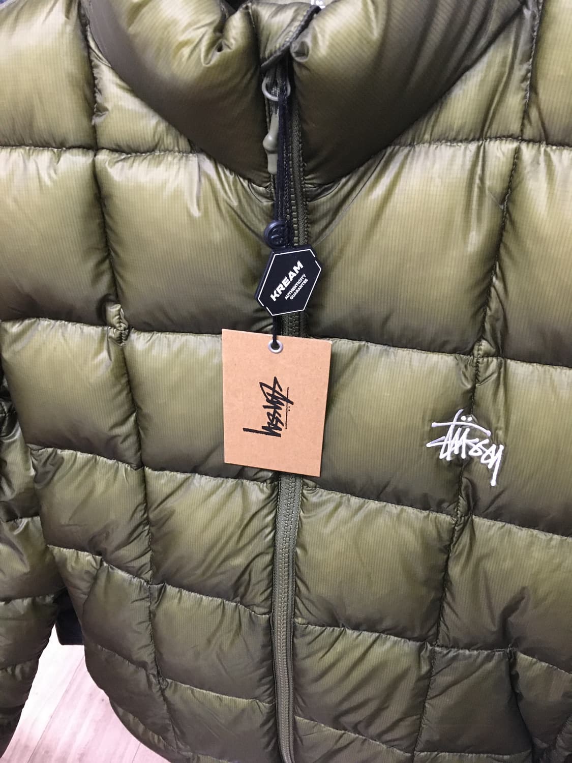 스투시 미드웨이트 푸퍼 올리브 M 상품이미지3