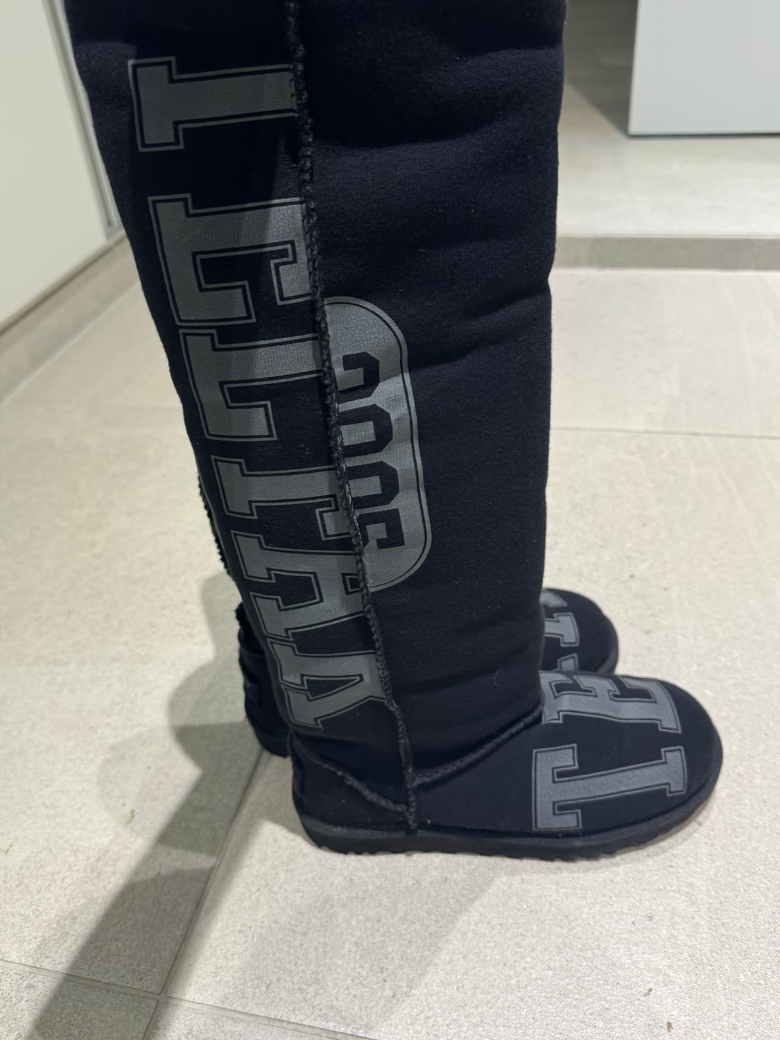 Ugg X Telfar fleece tall boot 상품이미지7