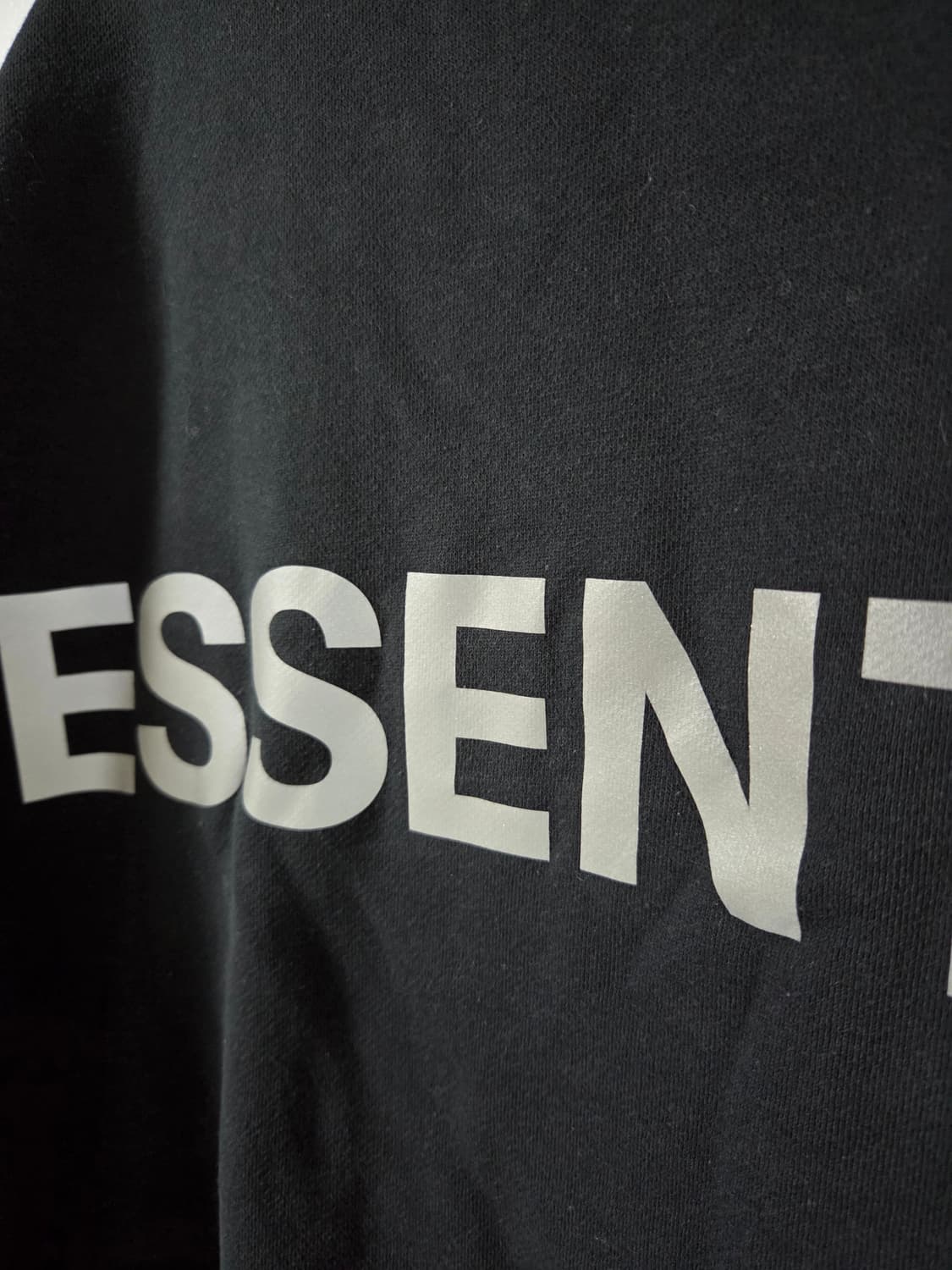 에센셜 피오갓 블랙 기모 맨투맨 티셔츠 상품이미지5