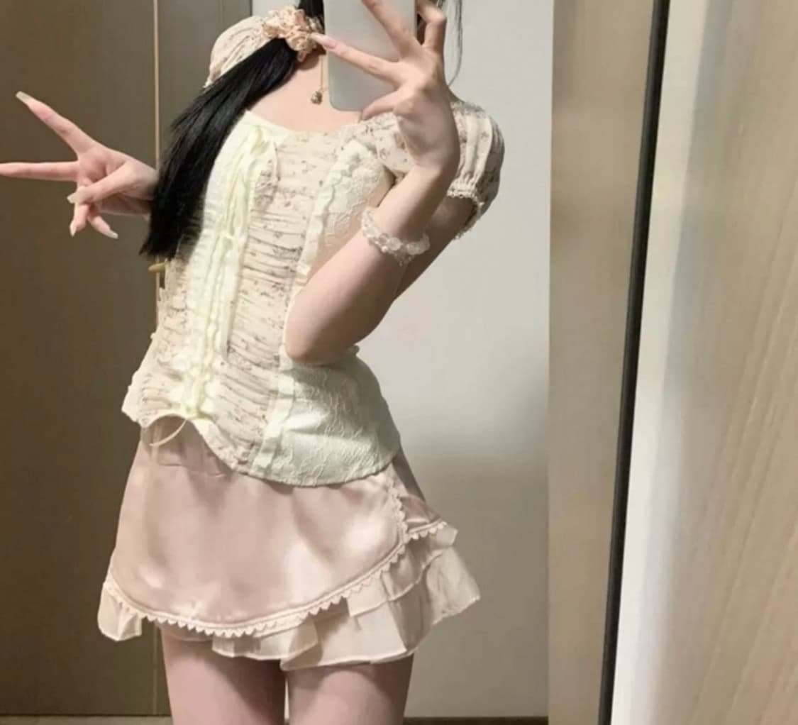 새상품 핑크 베이지 플라워 블라우스 세틴 스커트 세트 상품이미지2