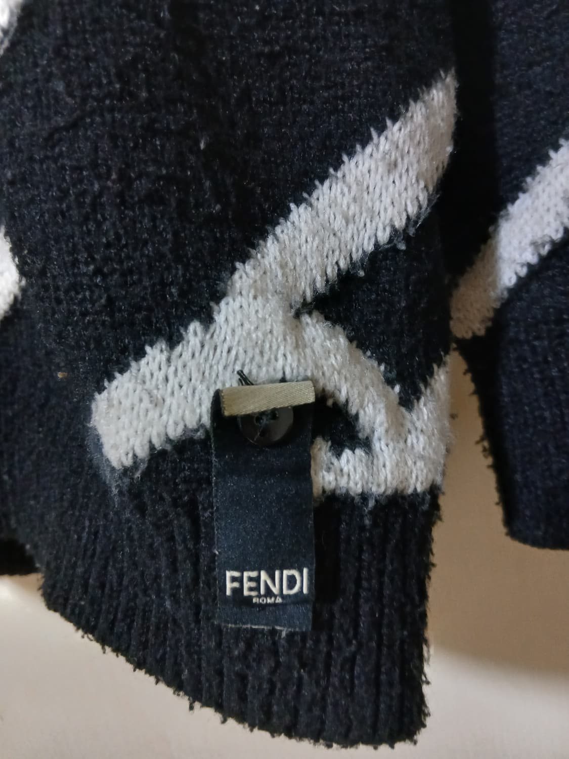 펜디 블랙 체인 패턴 니트 상품이미지5