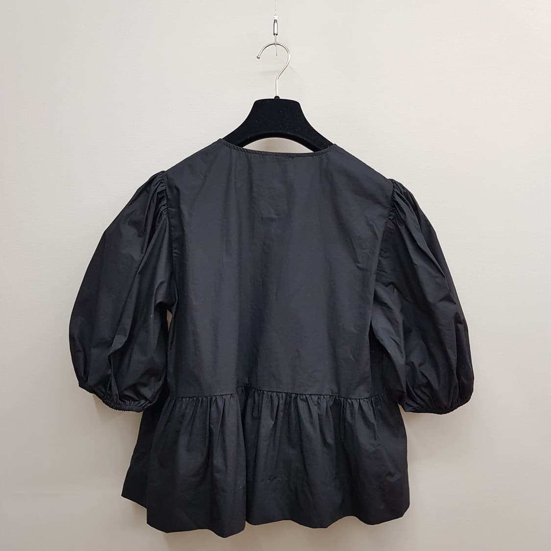 가니 퍼프 슬리브 플레어 블라우스 36사이즈 상품이미지4