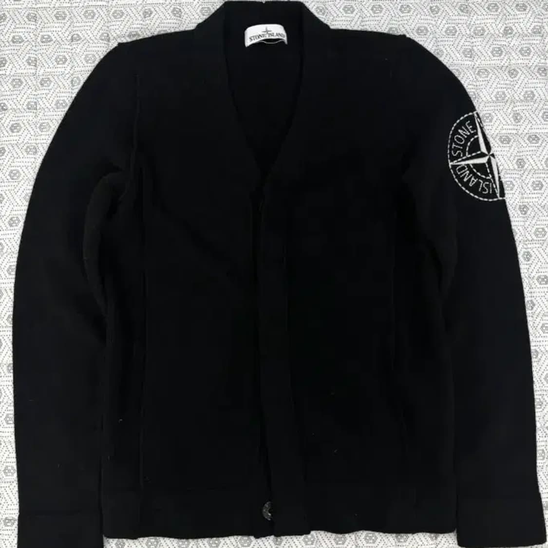 스톤아일랜드 블랙 가디건 남90 최상 상품이미지2