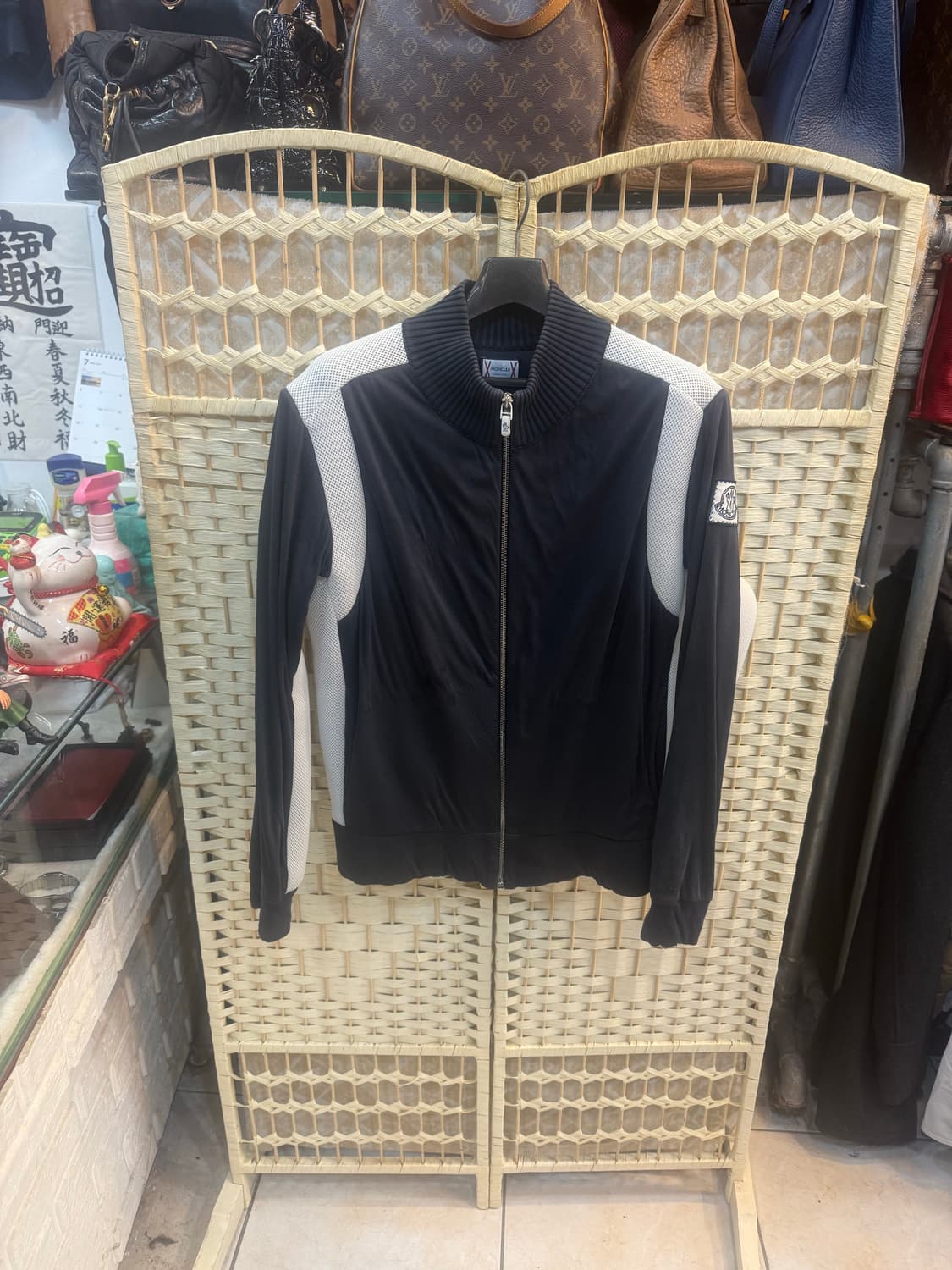 100 정품 몽클레어 감마블루 집업 팝니다 상품이미지1