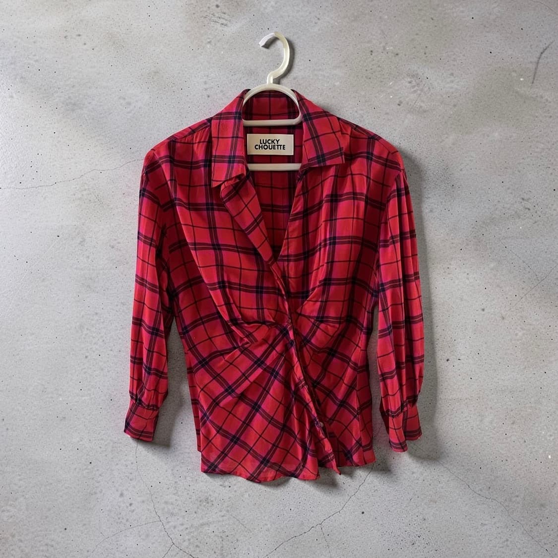 lucky chouette 레드체크 트위스트 블라우스 상품이미지1