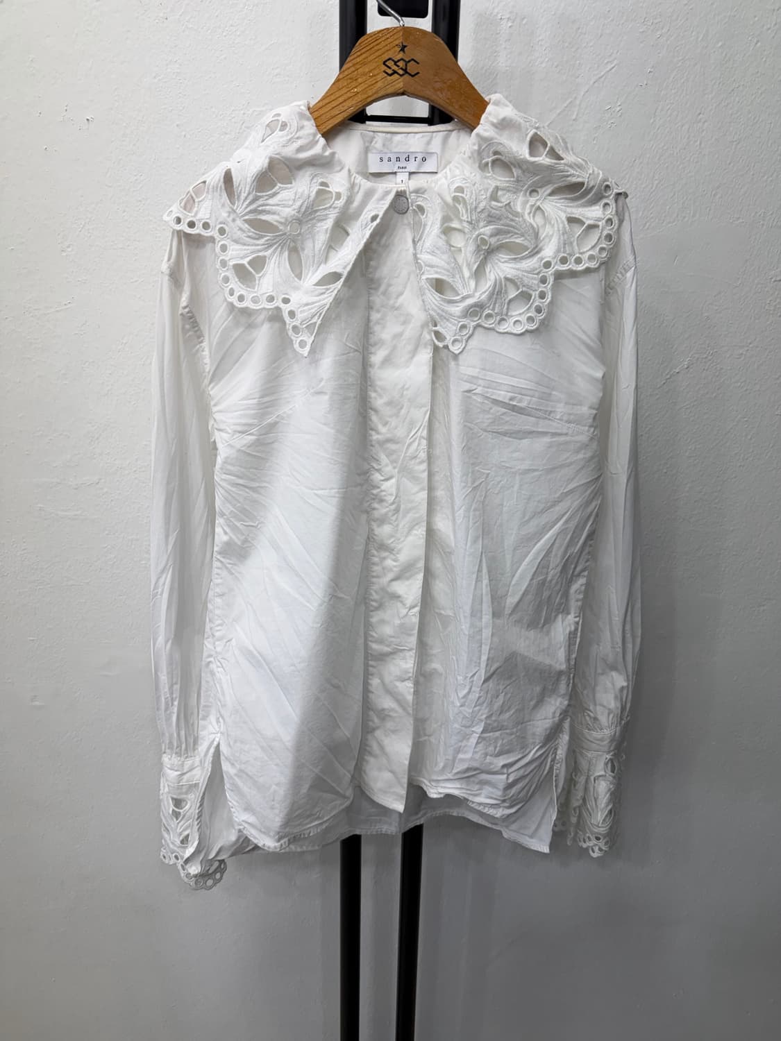 정품) 산드로 화이트 아일렛 블라우스 셔츠 1 상품이미지1