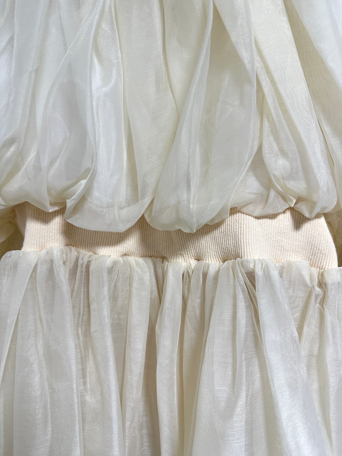 오프숄더 오간자 블라우스 상품이미지2