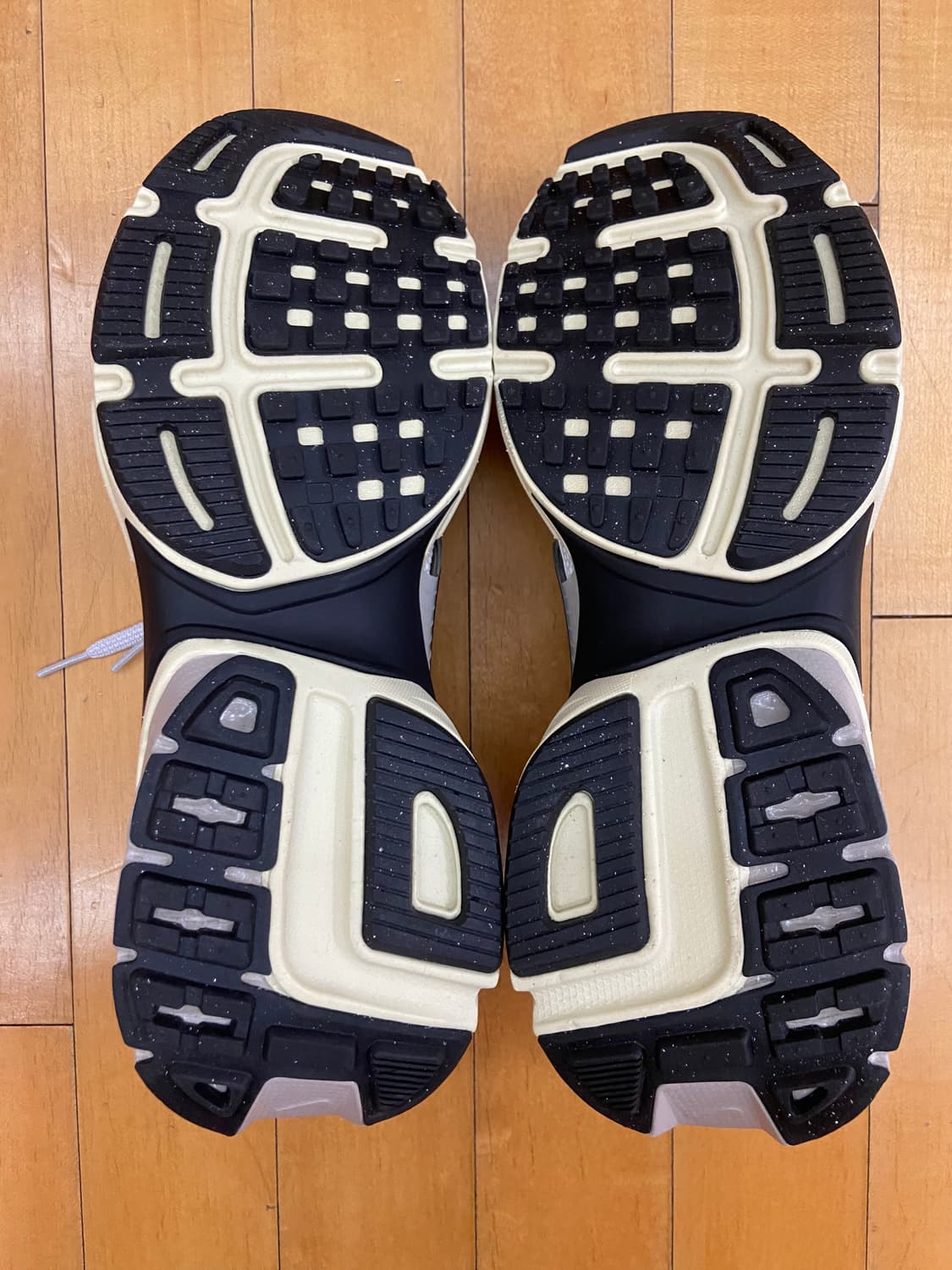 나이키 W V2K 런 서밋화이트 280mm 상품이미지5