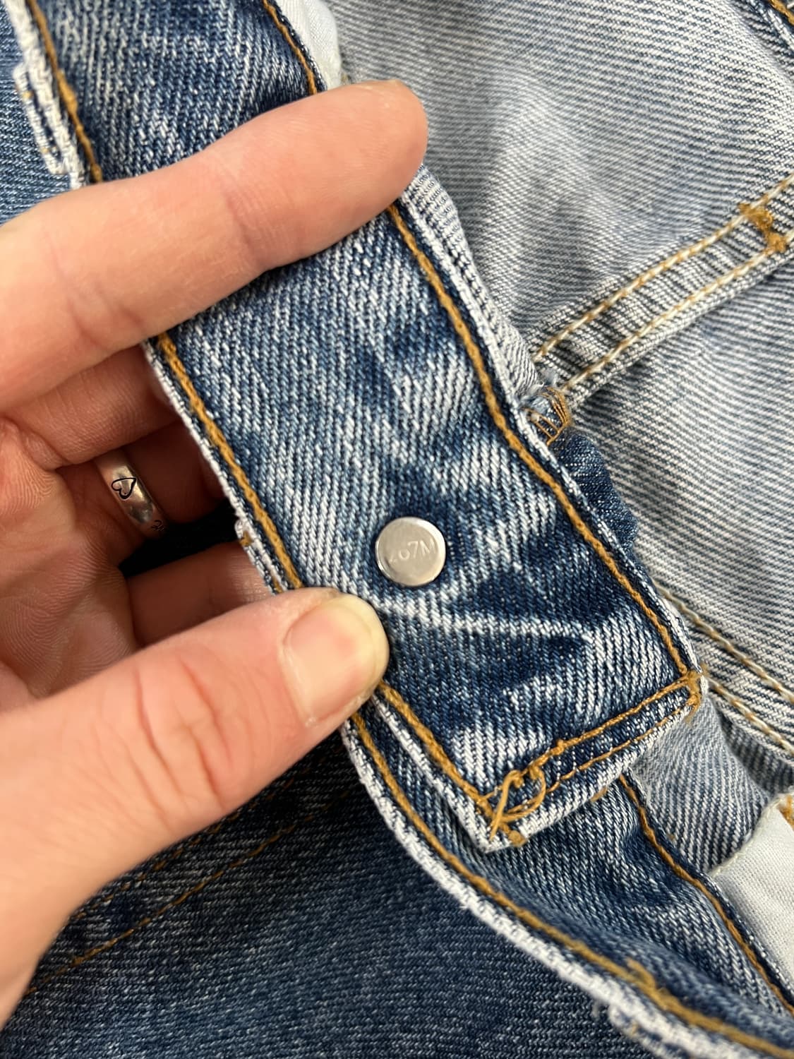 00s Levis 리바이스 505 레귤러 핏 연청 데님 팬츠  상품이미지9