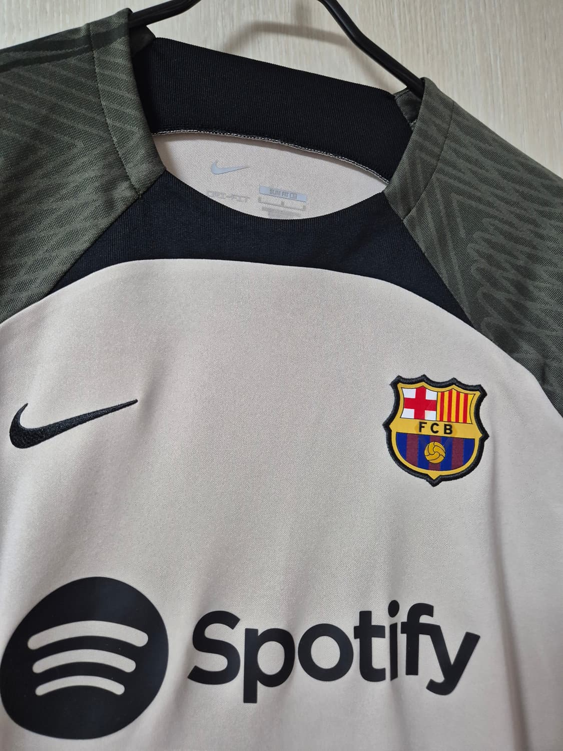 나이키 23-24 바르셀로나 드라이핏 스트라이크 트레이닝탑 상품이미지4