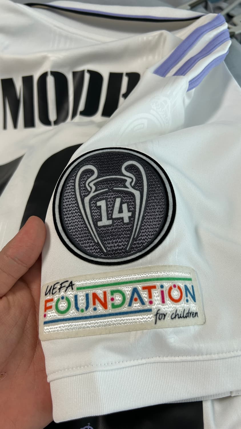 22 23 레알마드리드 모드리치 유니폼 L 상품이미지4