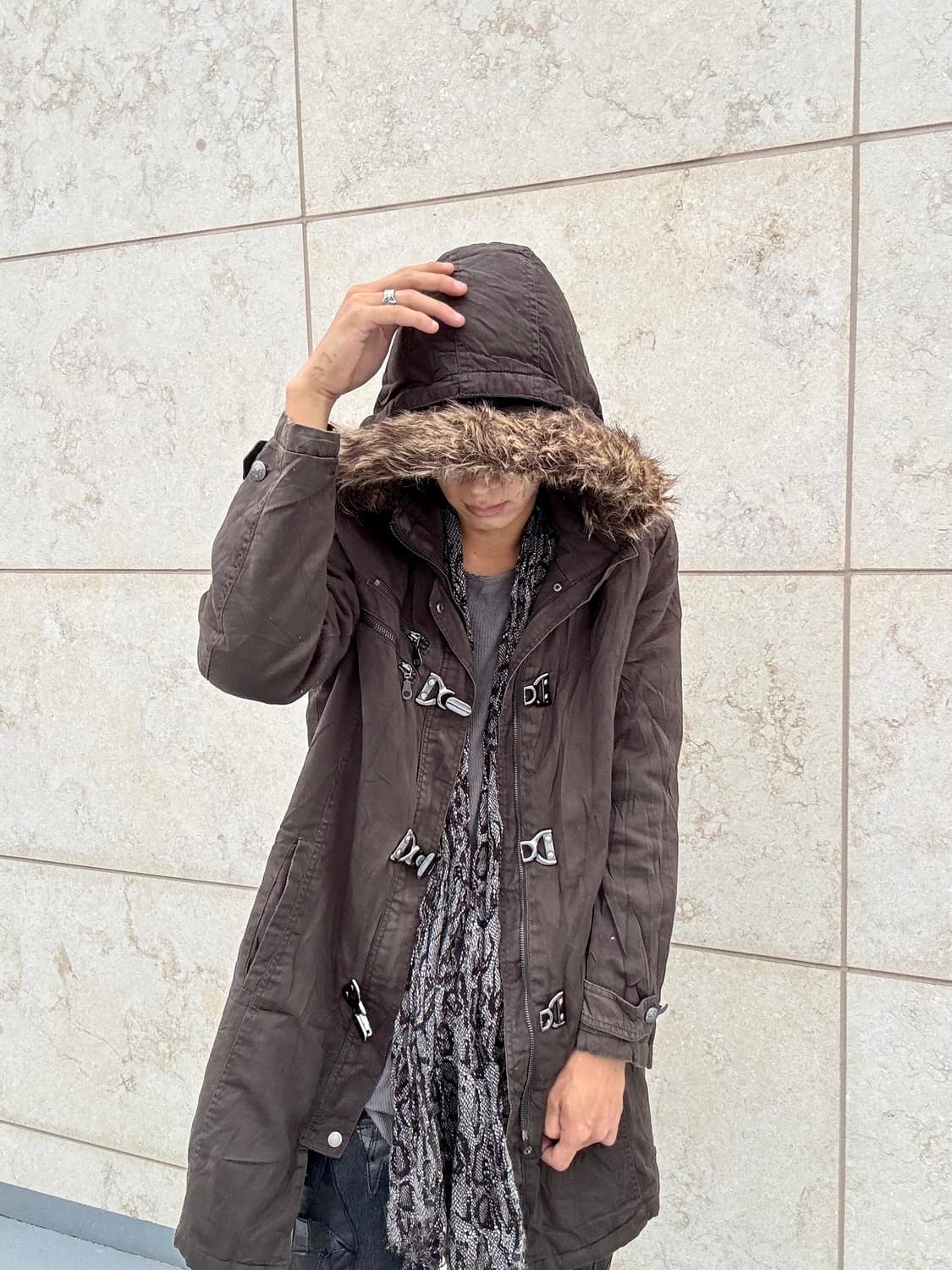 00’s Mood Grunge Buckle Detail Fur Hoodi 상품이미지3