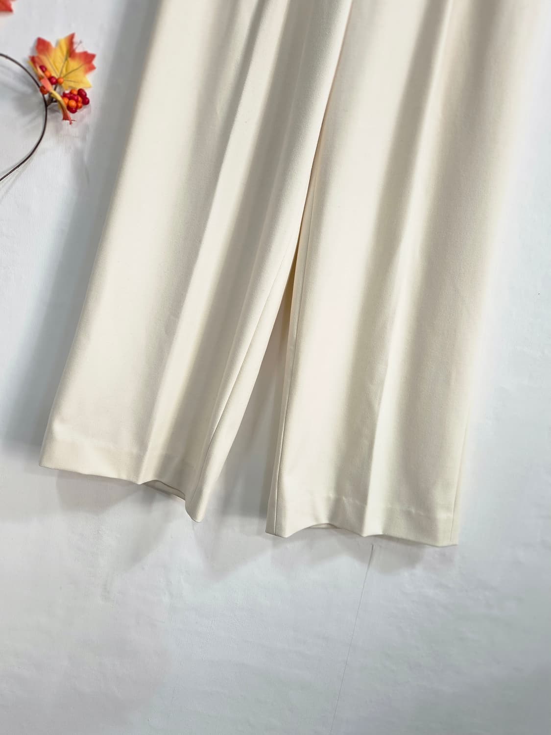 아이그너AIGNER 아이보리 와이드 팬츠 30 상품이미지3