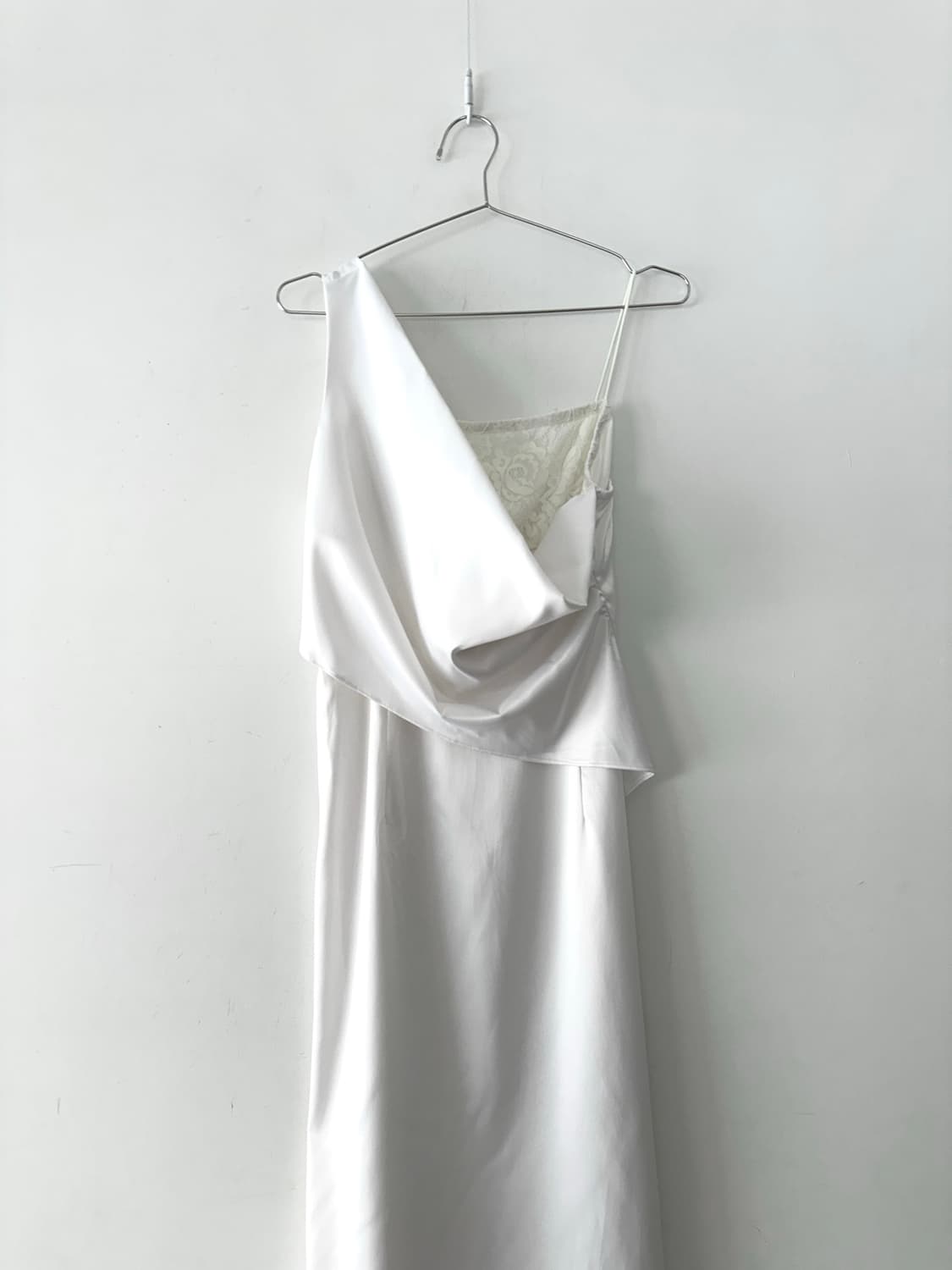 Slip evening unbal ops / white 상품이미지6