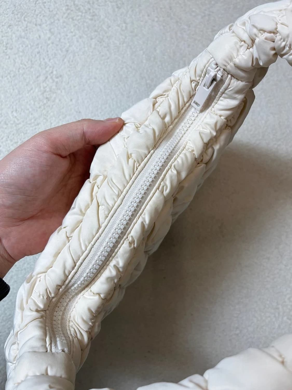 코스 COS 퀄티드 구름백 미니 가방 Q1285 상품이미지4